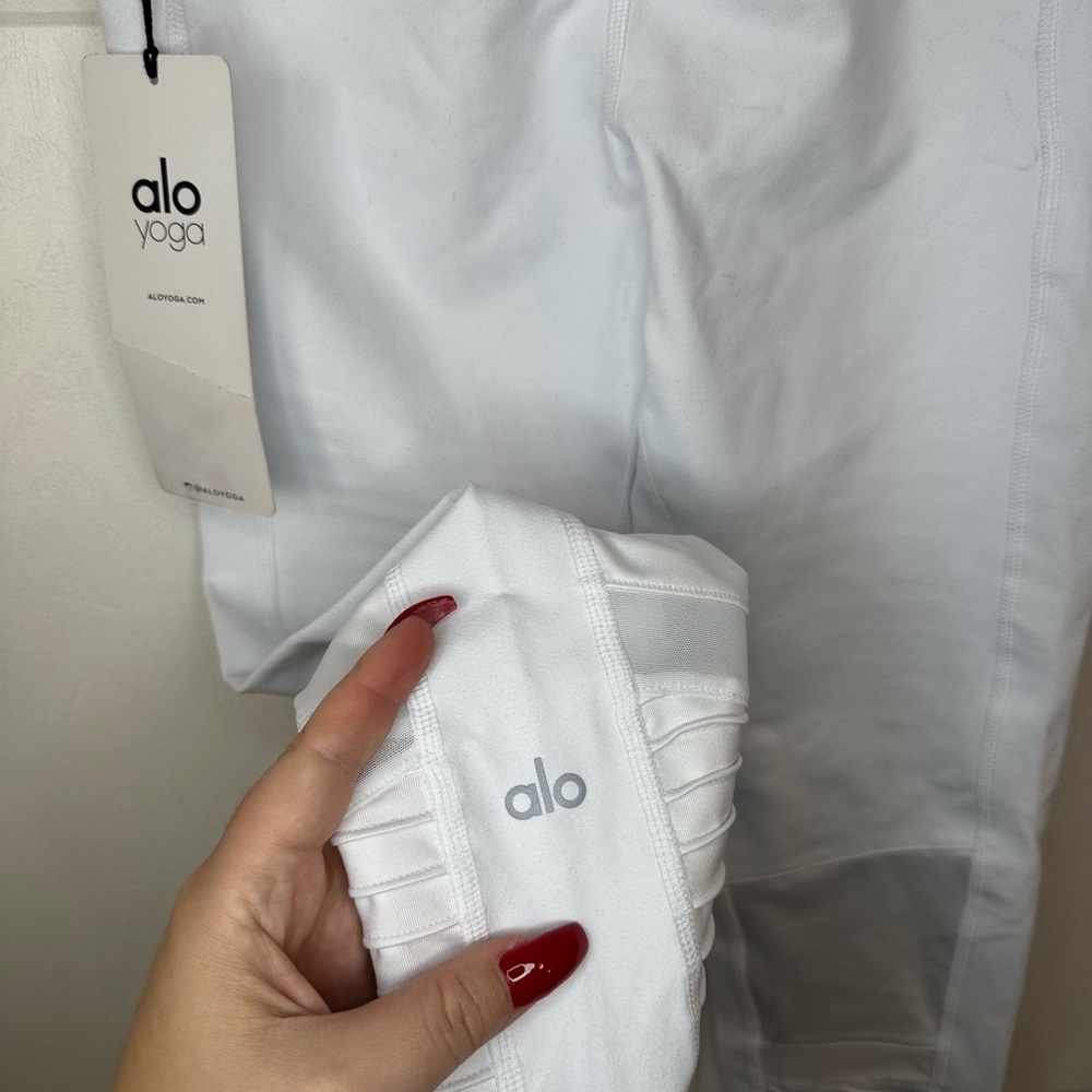 Alo Yoga High-Waist Moto Legging sz.S White - Picture 6 of 6